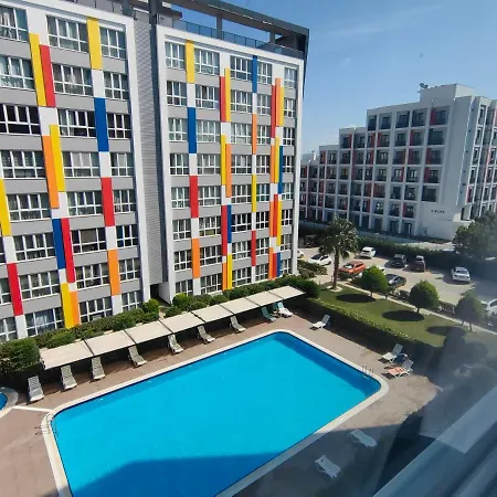 Selin's With Pool View アパート アンタルヤ